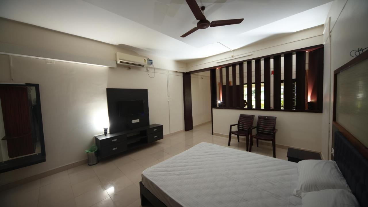 Ashtamudi Lake Garden Resorts Kollam Exterior photo